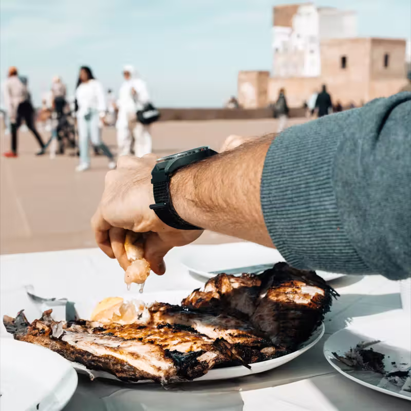 Pesce alla griglia sul porto di Essaouira